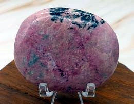 Rhodonite Palms