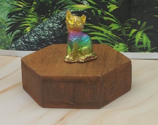 Bismuth Cat