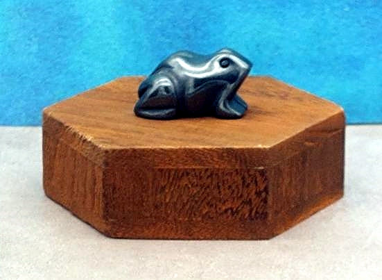 Frog Carving 1.5"