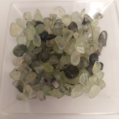 Prehnite Chips